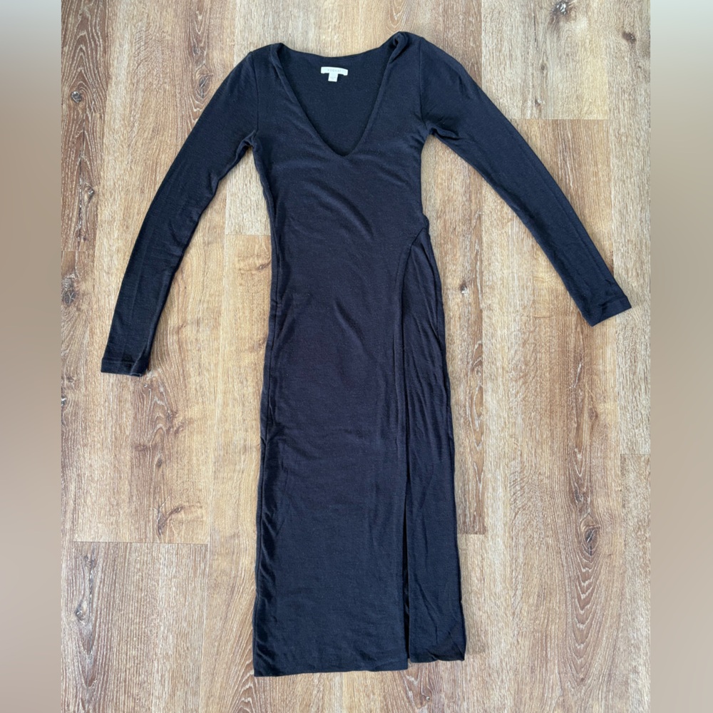 Kookai Merino Wool V-neck Bodycon Dress With Slit in Midnight 
Size: AU1 /US2